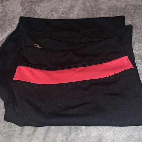 COPY - FILA Capris - Picture 7 of 7